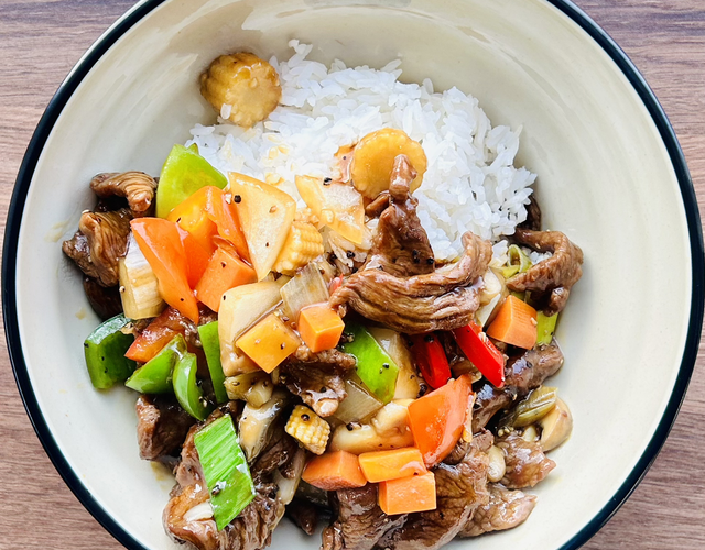 Beef Black Pepper Rice (黑椒牛肉)