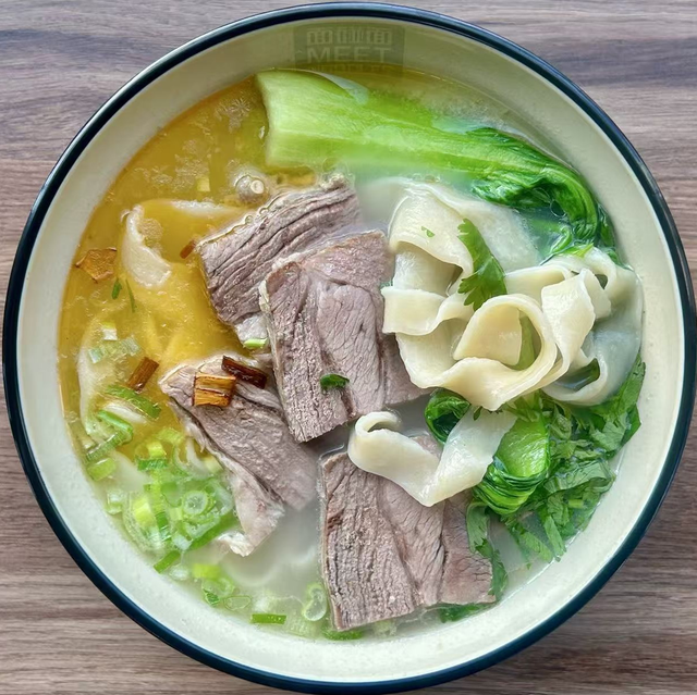 Lamb Noodle Soup (羊肉烩面)