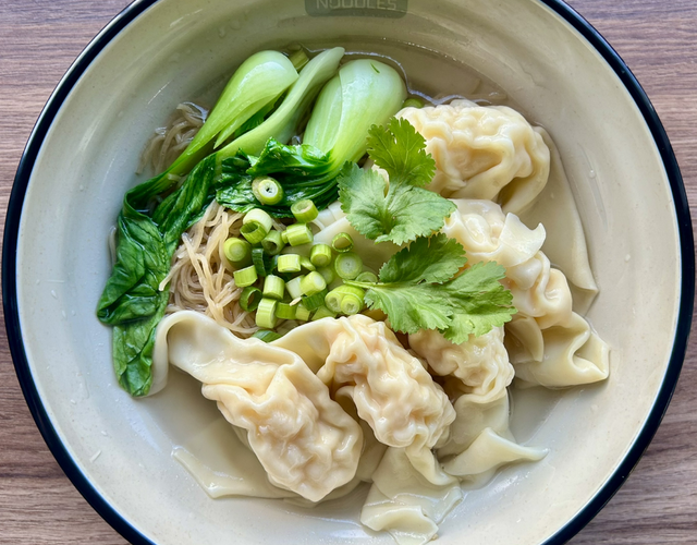 Shuikao Noodle Soup (水饺汤面)