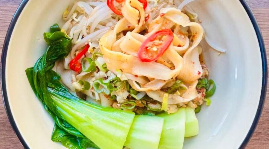 Biang Biang Noodles (油泼面)