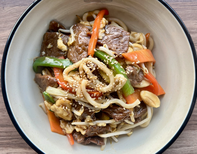 Udon Beef (牛肉炒乌冬)